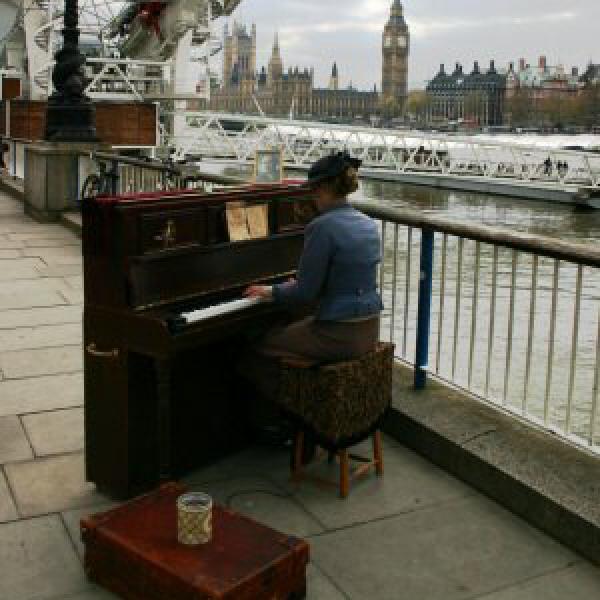 Piano player on the South Bank