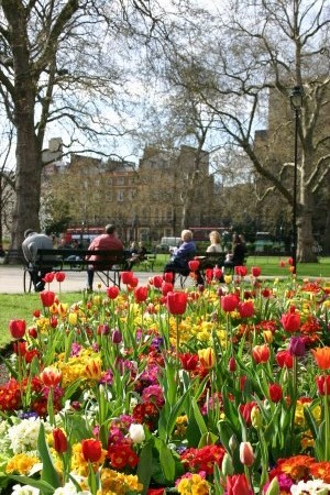 Sunshine in Russell Square
