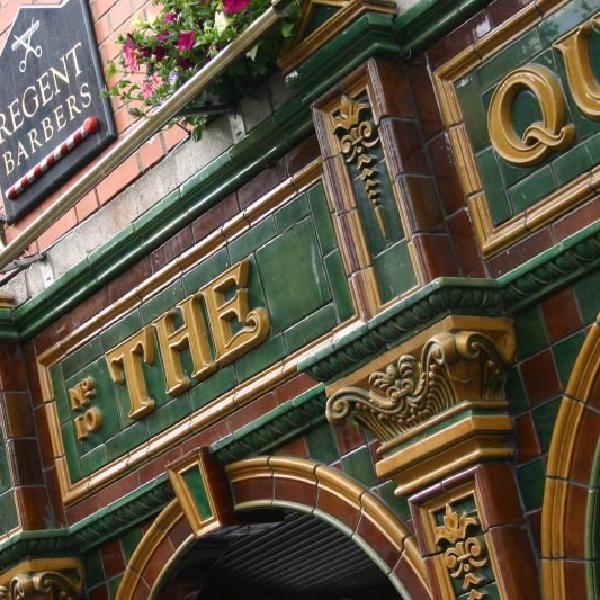 Temple Bar signage