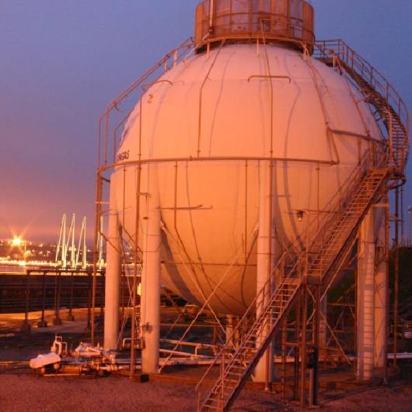 Globular tank