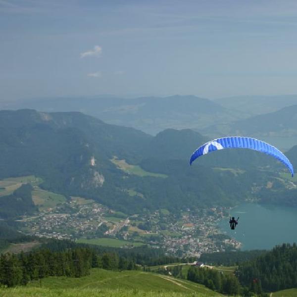 Paragliding in St Gilgen