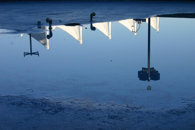 Blue reflection