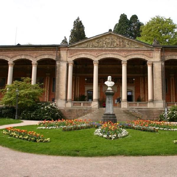 Trinkhalle