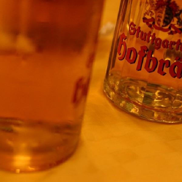 Zwei Hofbraeu