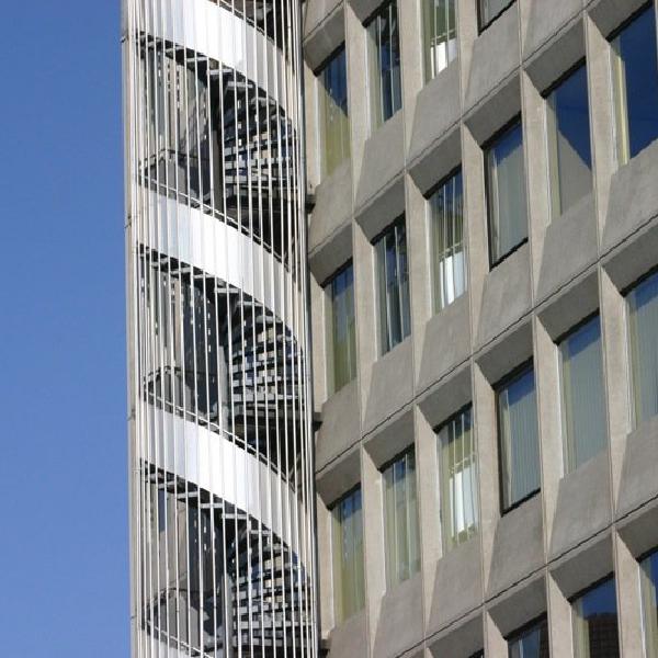 Swirling up the outside