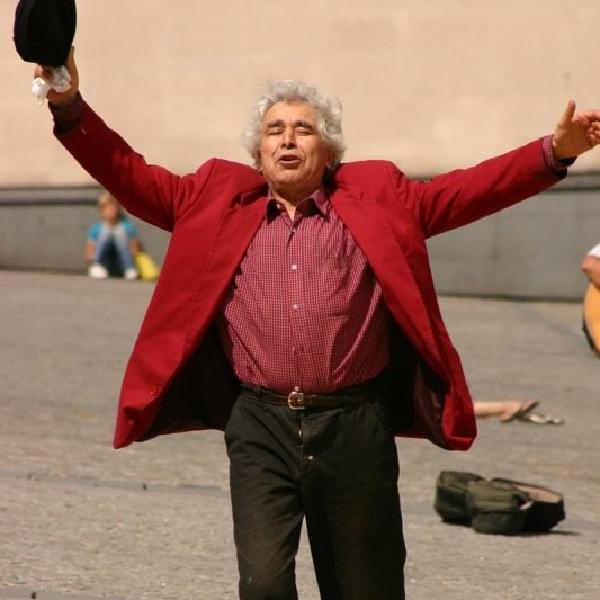 Frenchman jumping, part deux