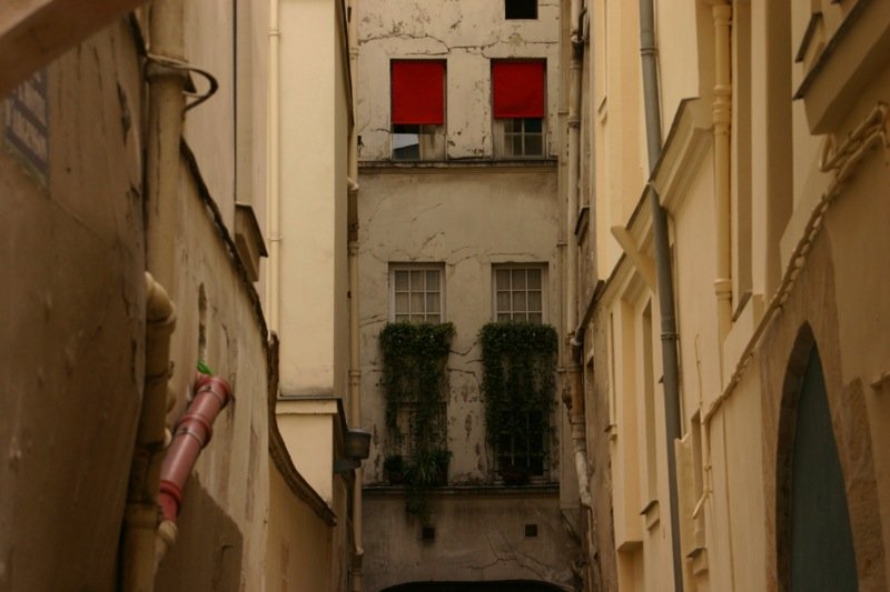 Red blinds