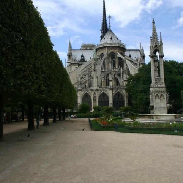 Standing at the end of Notre Dame