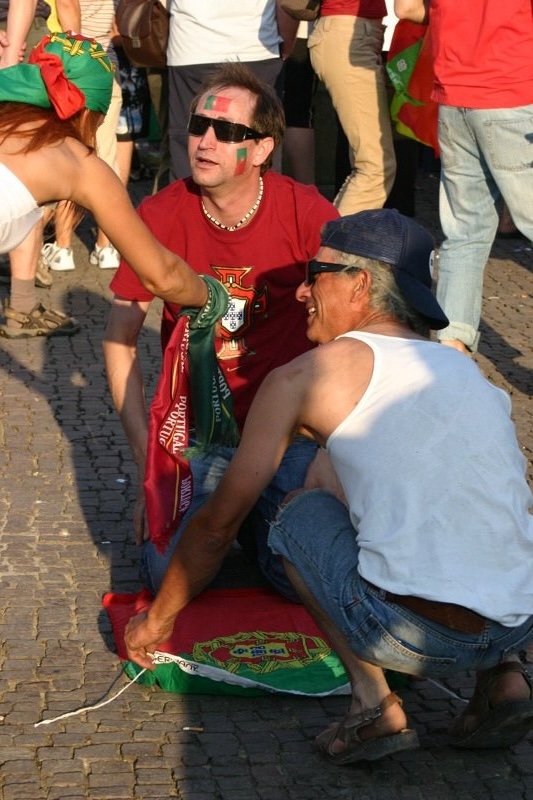 Worshipping the flag