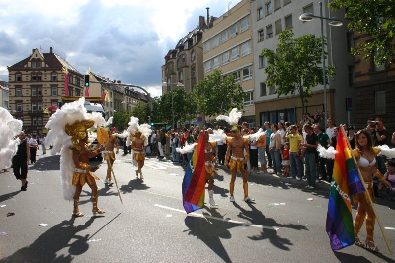 Dancing past Marienplatz