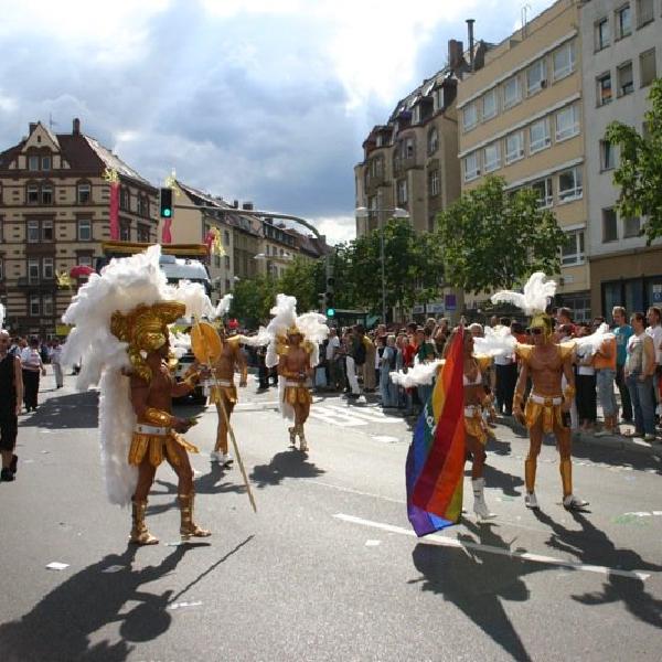 Dancing past Marienplatz
