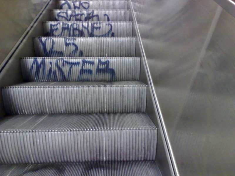 Graffiti'd rolltreppen