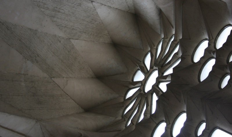 Colourless windows
