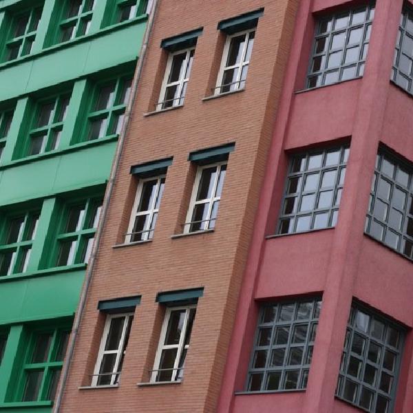 Corner windows