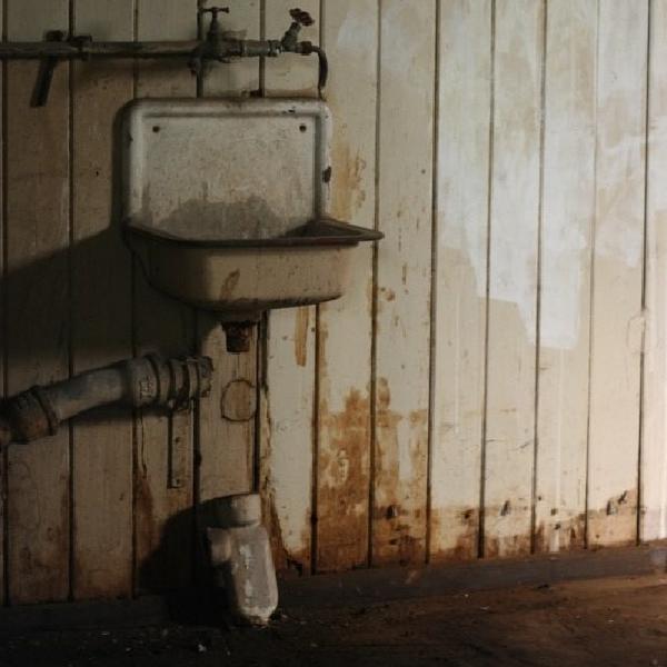 Washing facilities