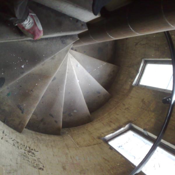 I hate spiral staircases