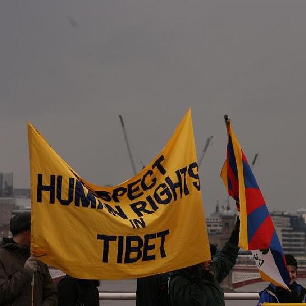 Respect human rights in Tibet