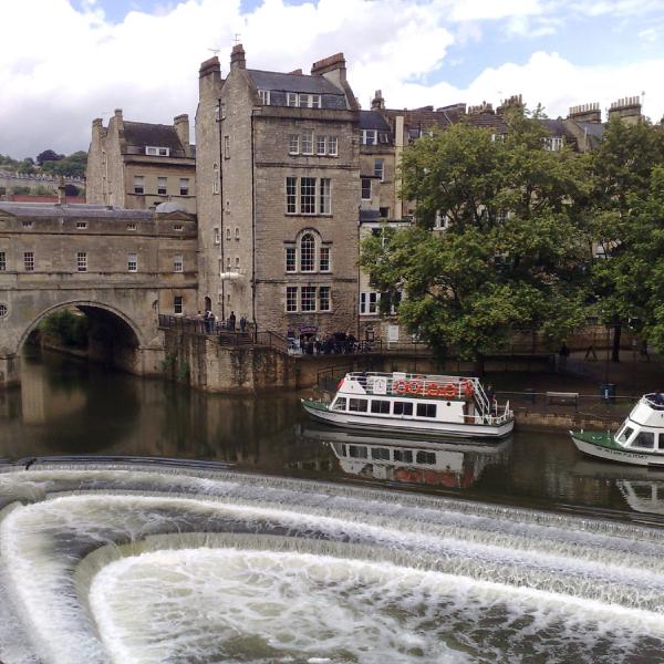 Bath weir