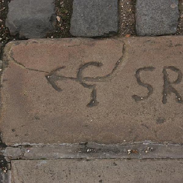 <- G SR