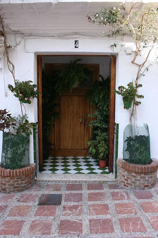 Tiled porch