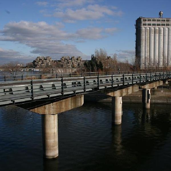 Trains to the silos