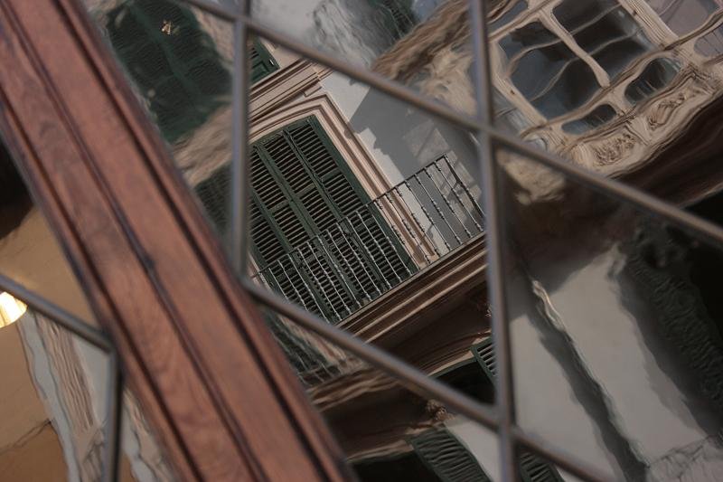 Diamond reflections