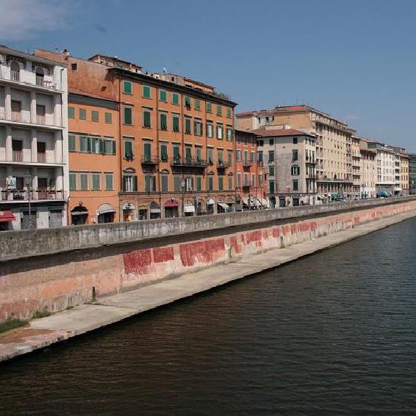 Pisa riverside