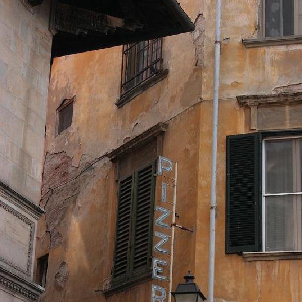 Pizzeria