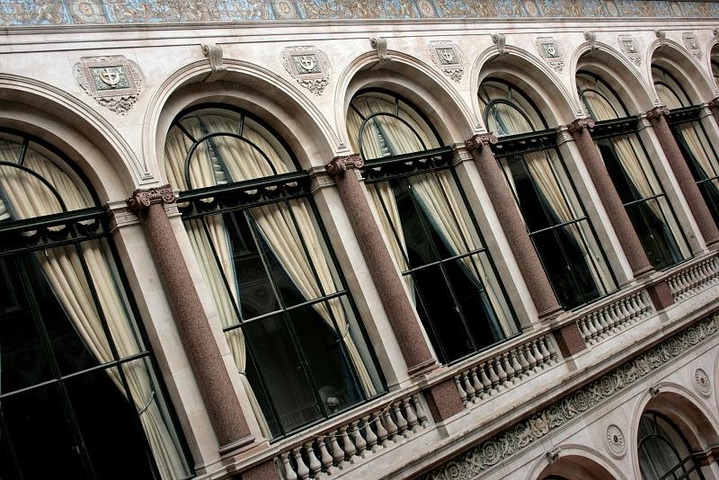 Arches in the FCO