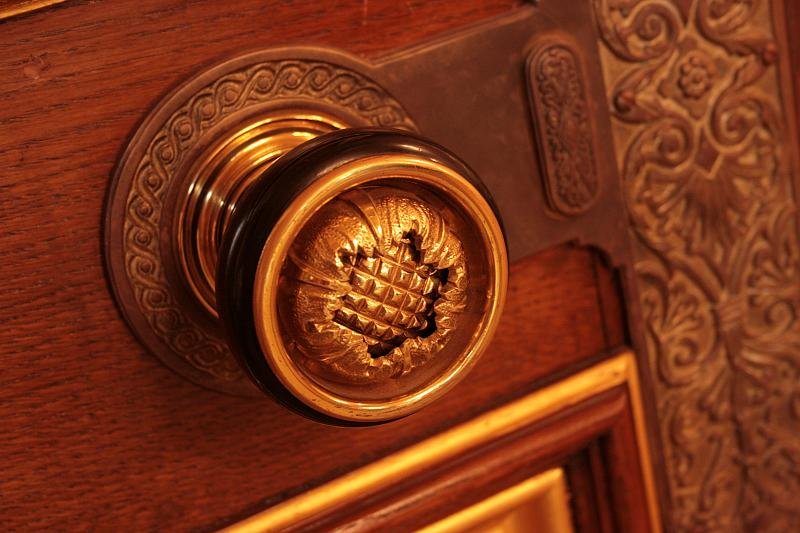 Door knob