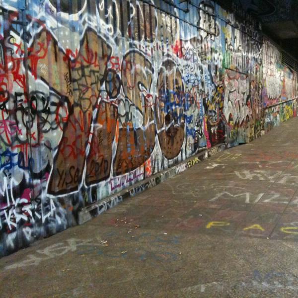 Graffiti tunnel