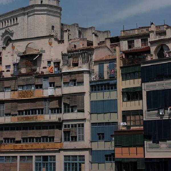 Layered buildings