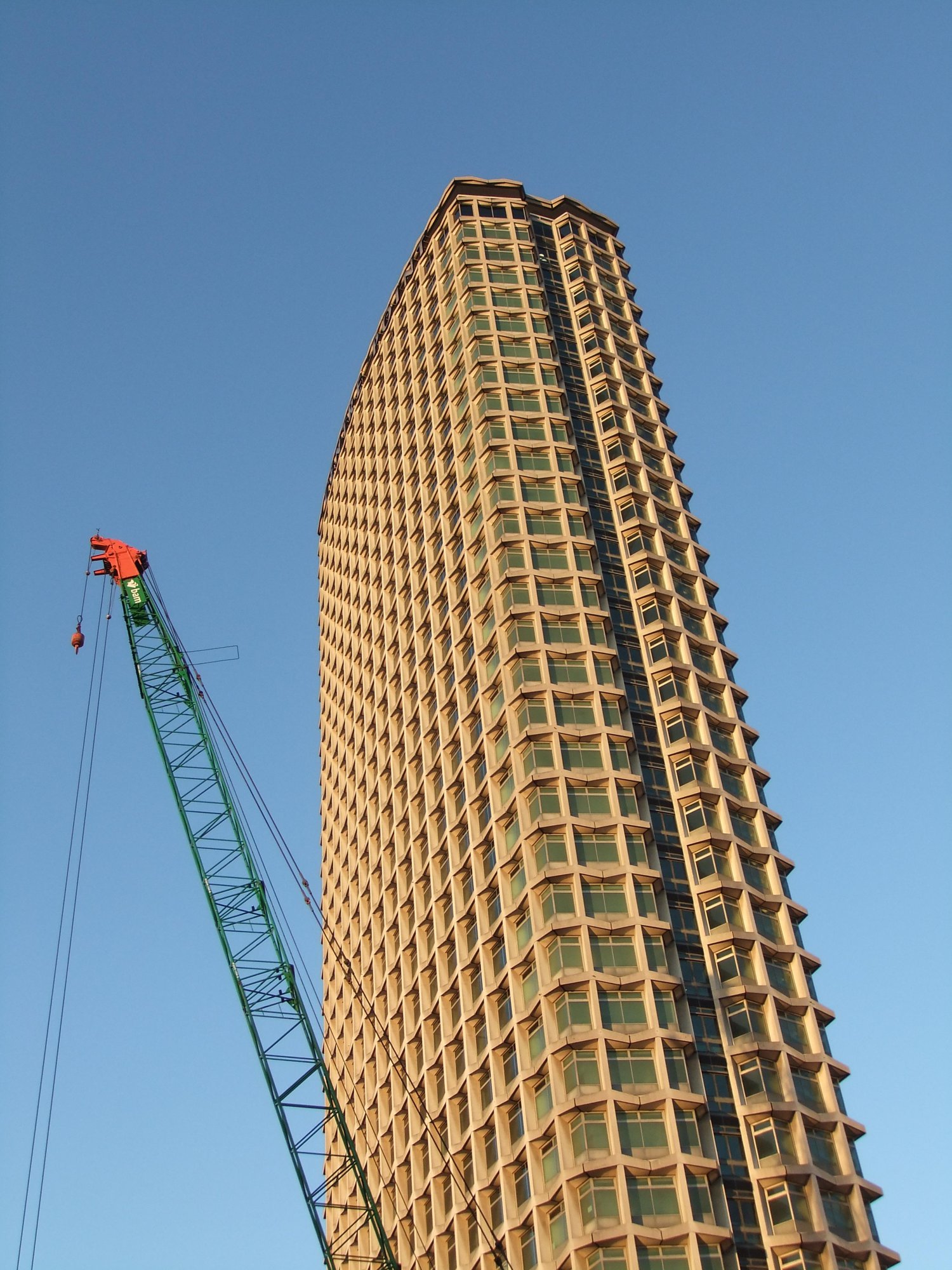Centrepoint construction
