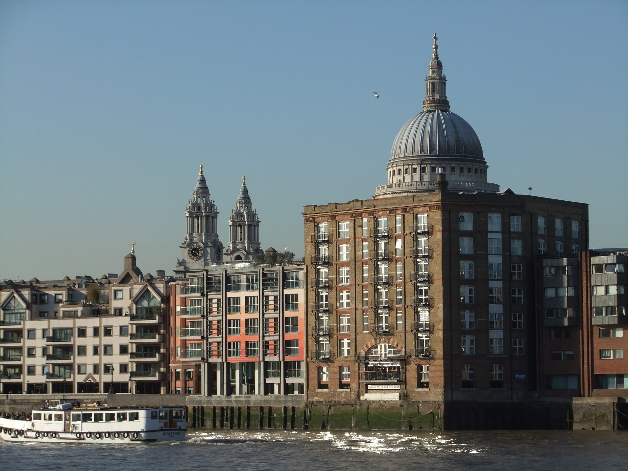 St Paul's Wharf