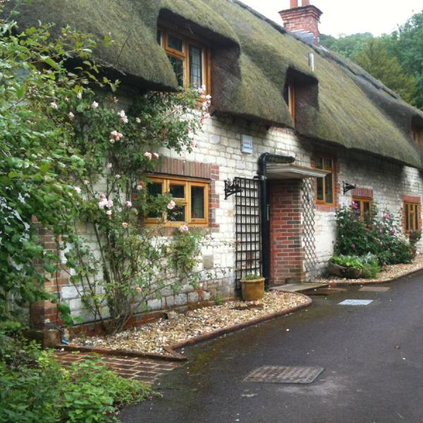 Buriton thatched cottage