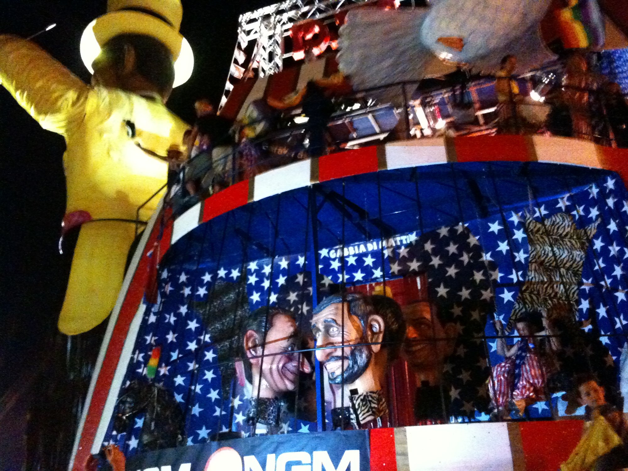 Caged leaders