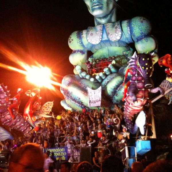 La vida es un Carnivale