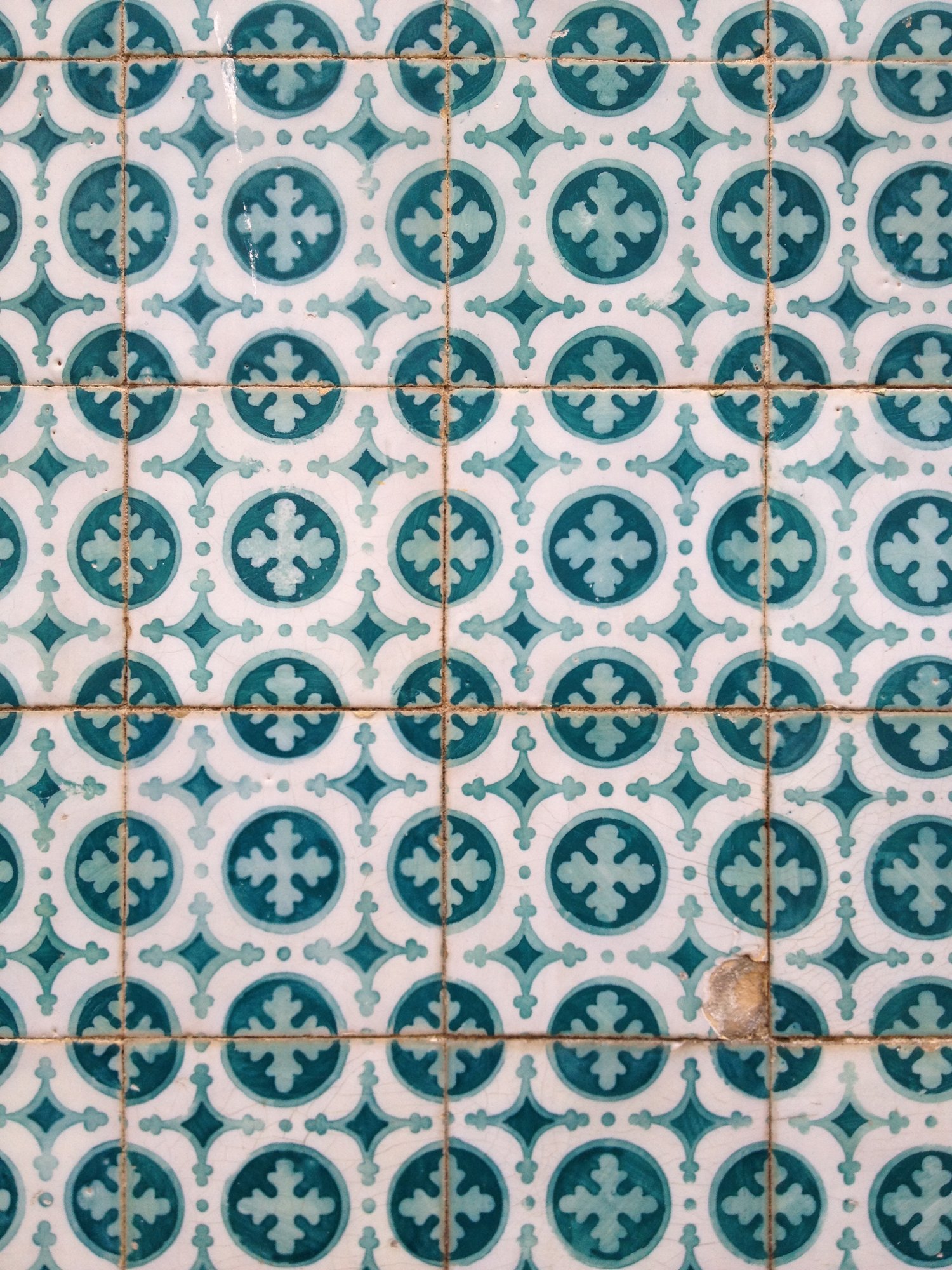 Broken pattern