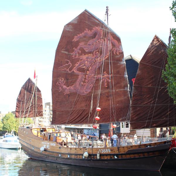 Dragon sail