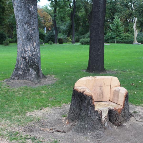 Improv chair