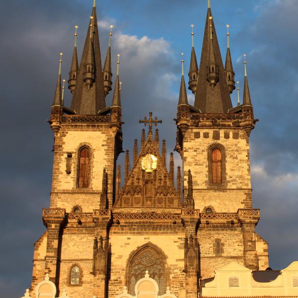 Týn towers