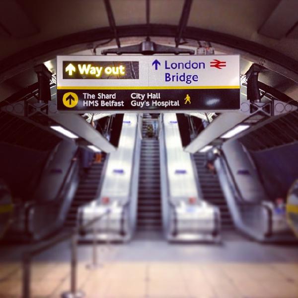 Great to de Legible London signage making its way into the tube london