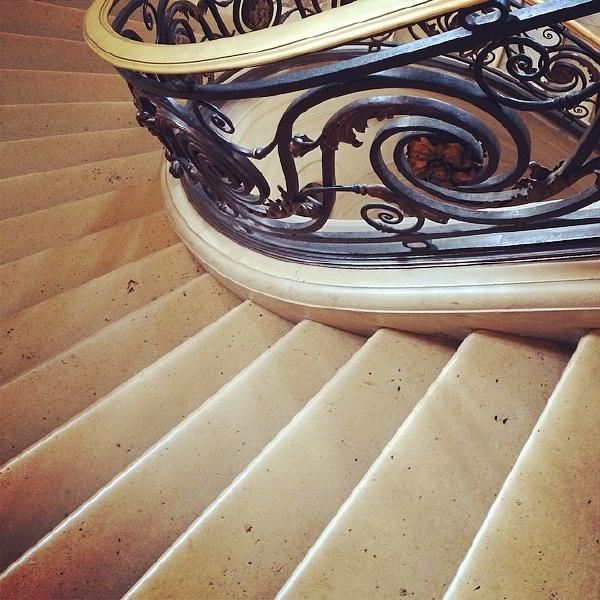 Down to Les Objets d'Art