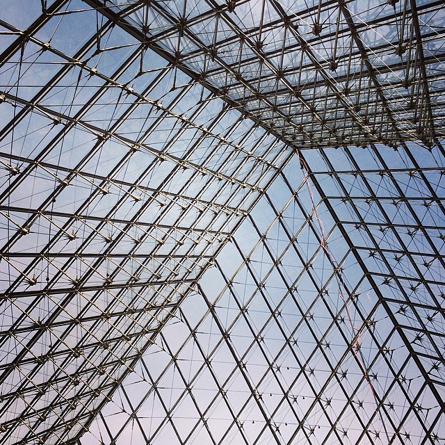 Pyramid du Louvre