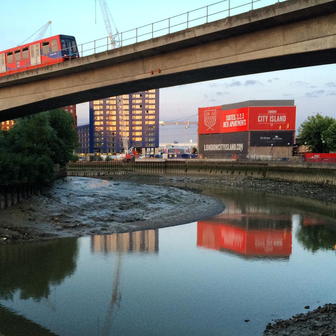 London City Island at low tide