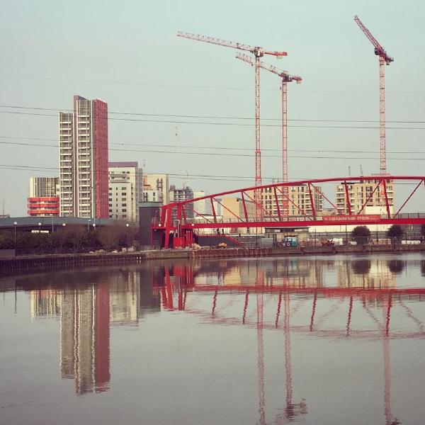 Bridge to London E16