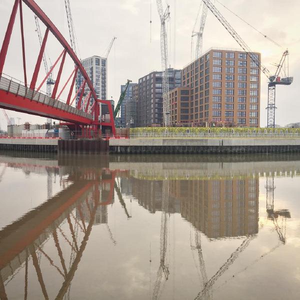 Crossing to London City Island