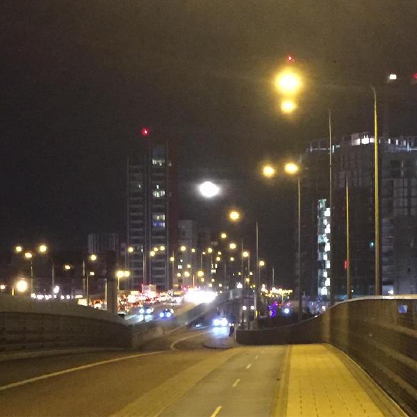 Massive moon  visible over Canning Town tonight iPhone not convinced