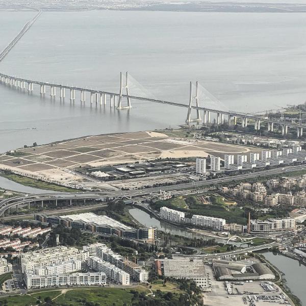 Crossing the Tagus