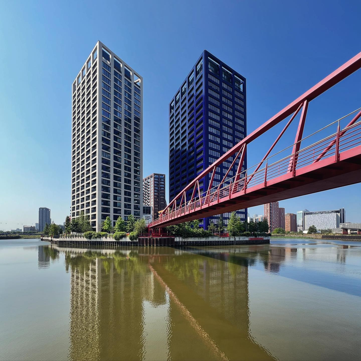 Bridge to London City Island